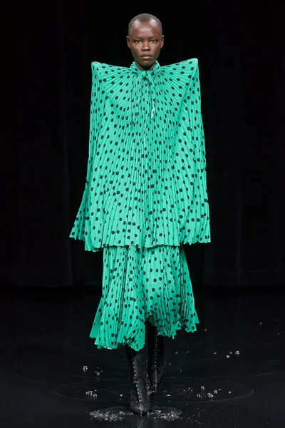 Look 83